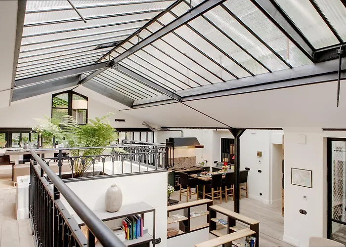 Paris Green House Residence